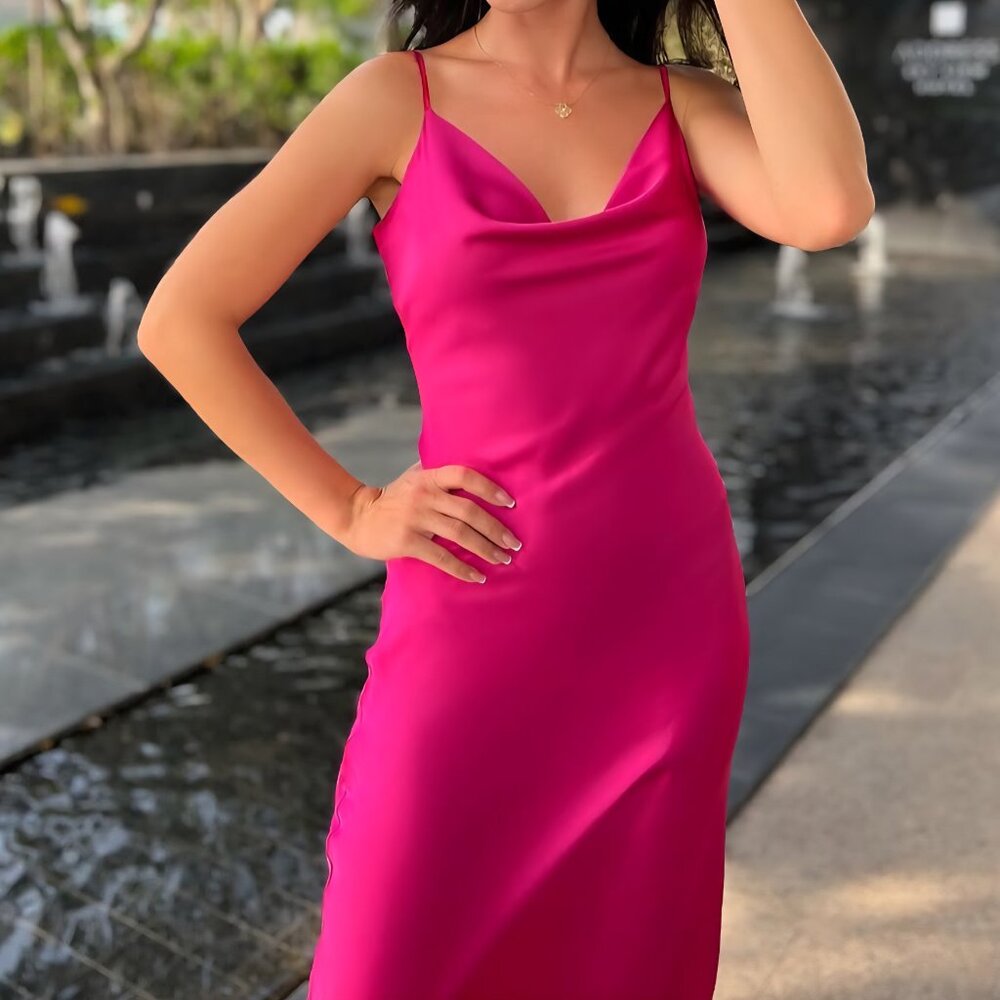Silk Cocktail Dress Fuchsia Color Size 4-6 Fitted Cut